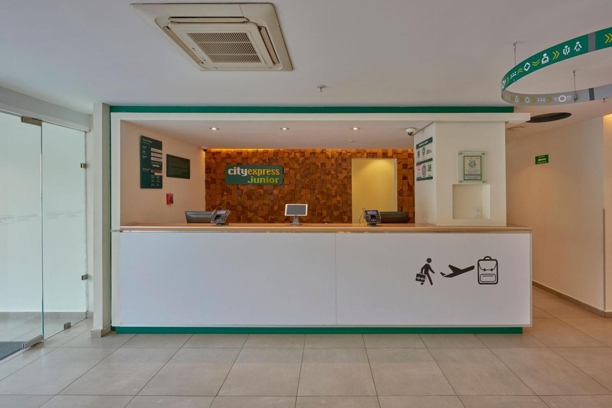 Hotel Express Junior By Marriott Centro De Convenciones León de los Aldamas