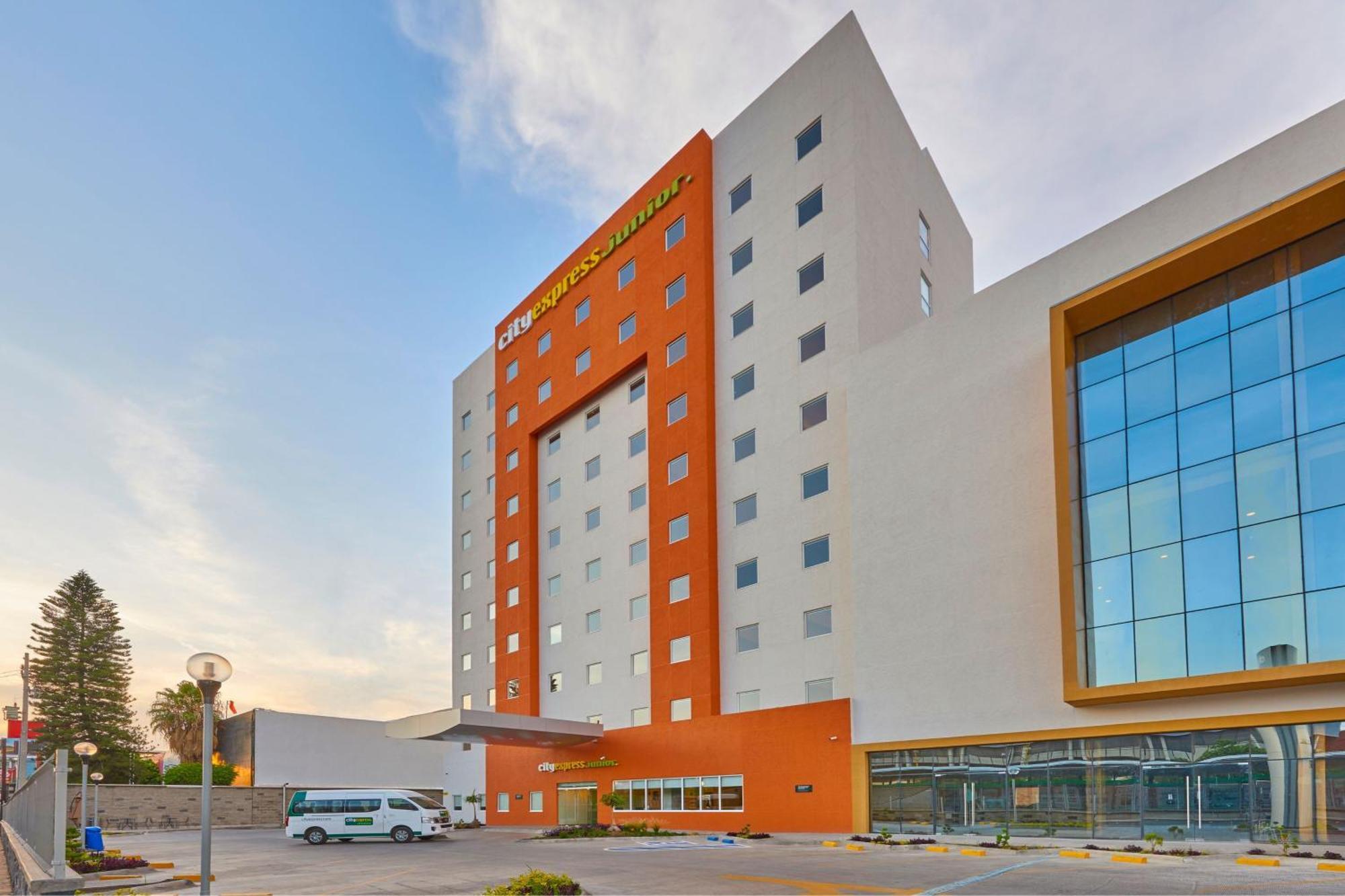 Hotel Express Junior By Marriott Centro De Convenciones