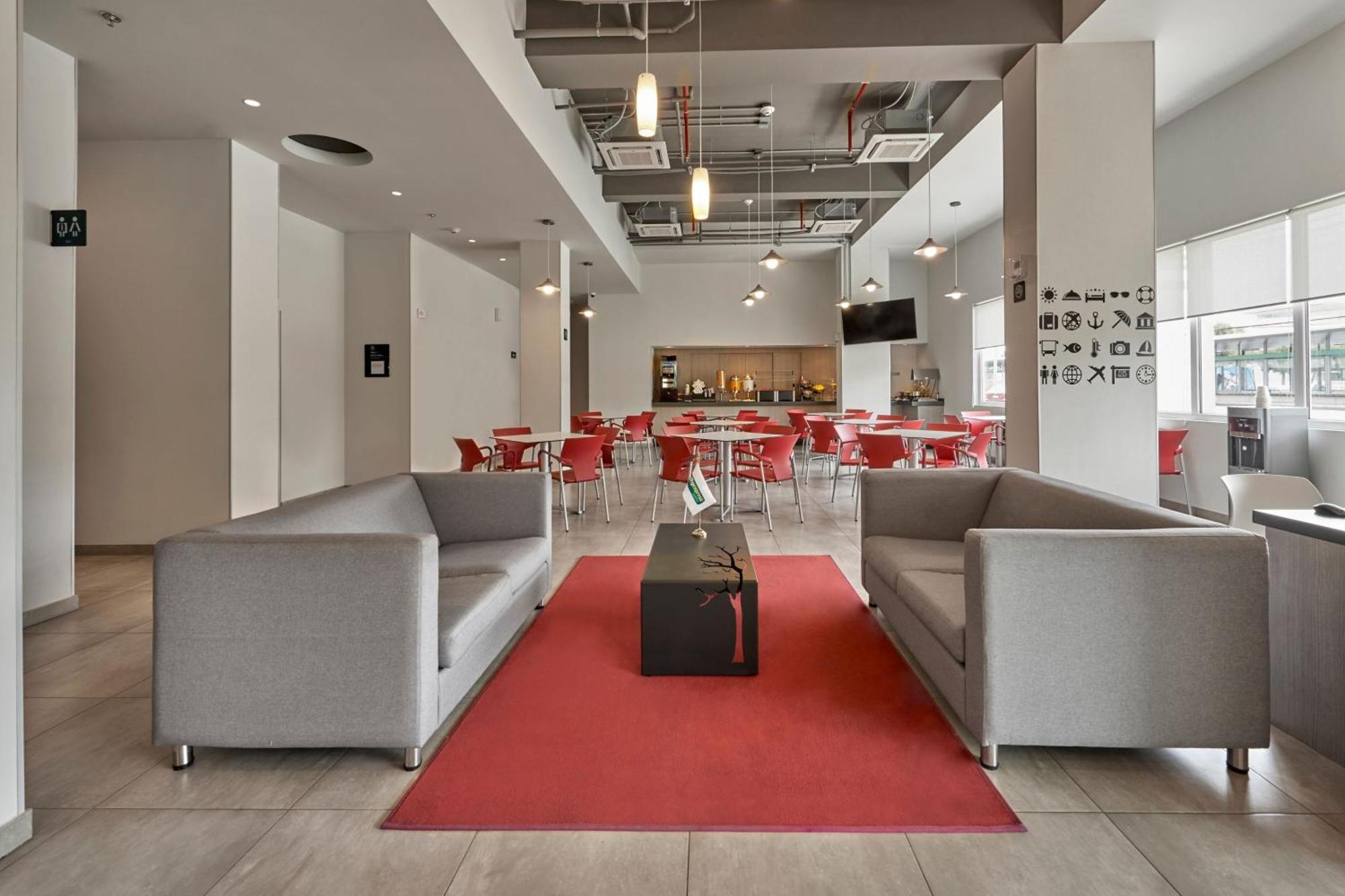 Express Junior By Marriott Centro De Convenciones León