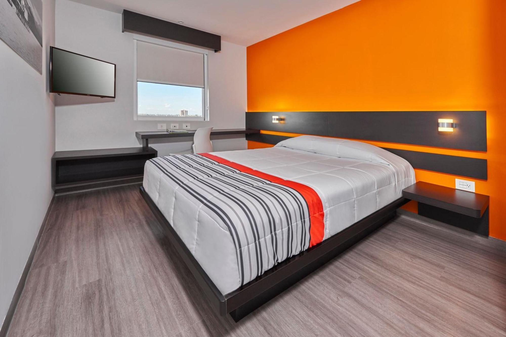 Hotel Express Junior By Marriott Centro De Convenciones León